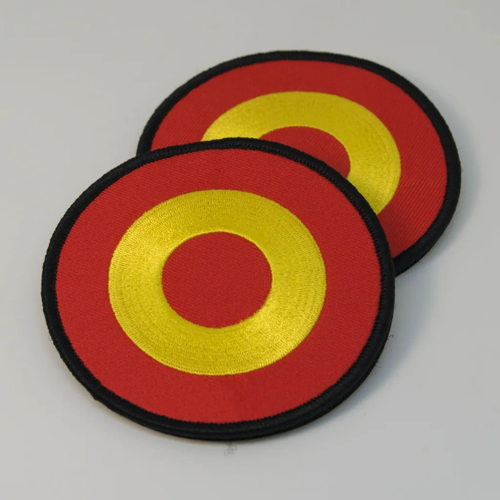 ESCARAPELA SIN PAREJA.webp