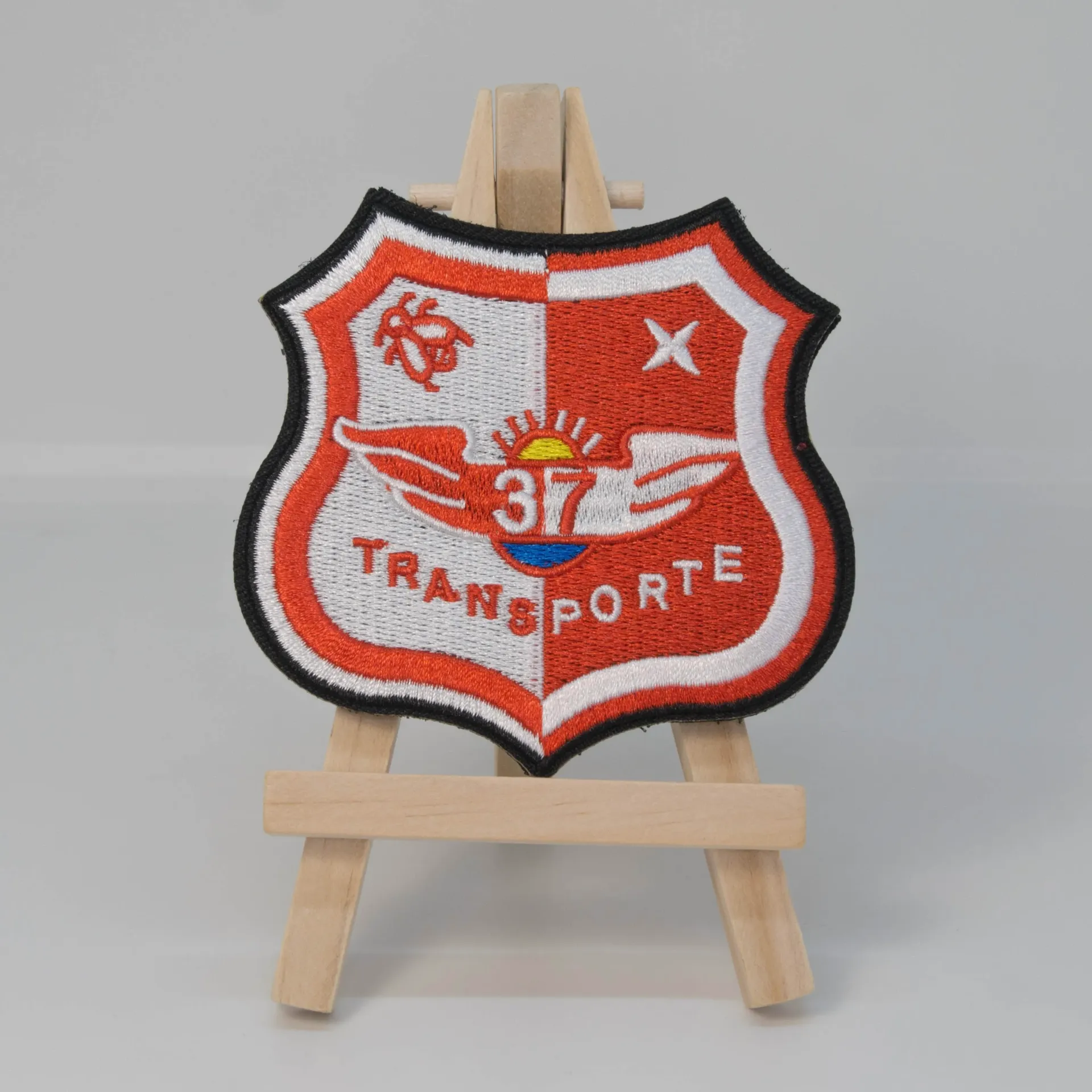 Parche bordado ALA 37