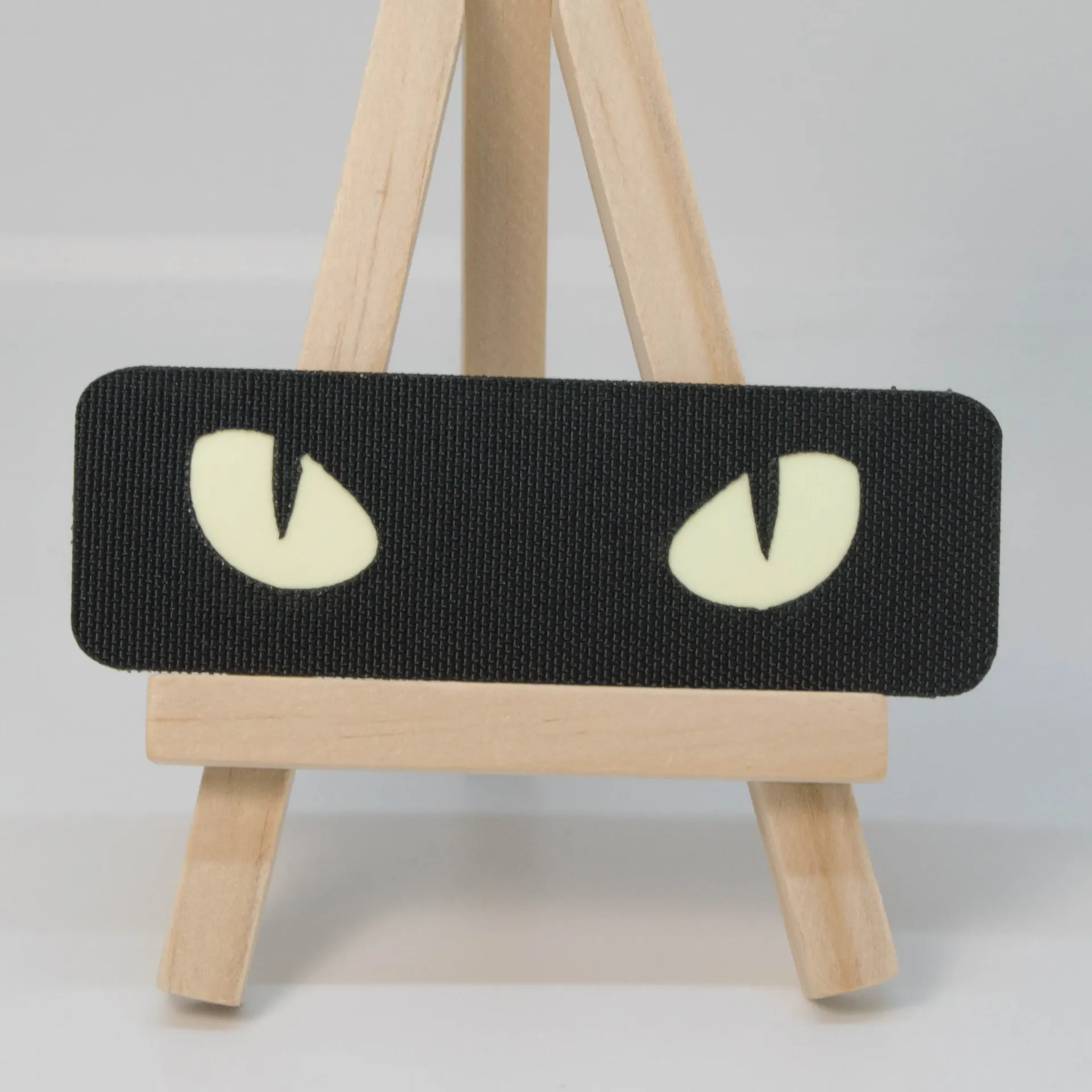 [PN-001] Parche Ojos de Gato (NEGRO)
